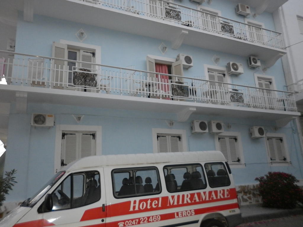 Miramare Hotel Lakí Kültér fotó