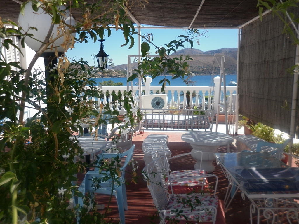 Miramare Hotel Lakí Kültér fotó